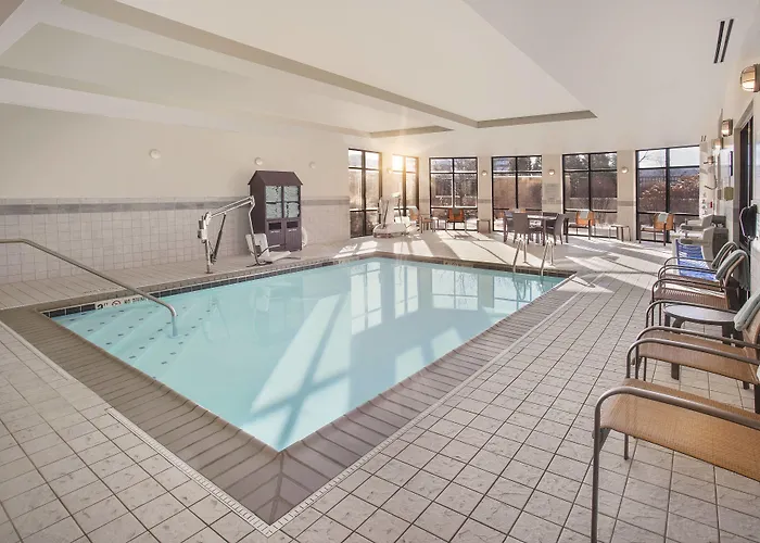 Courtyard By Marriott Chicago Schaumburg/woodfield Mall Hotel