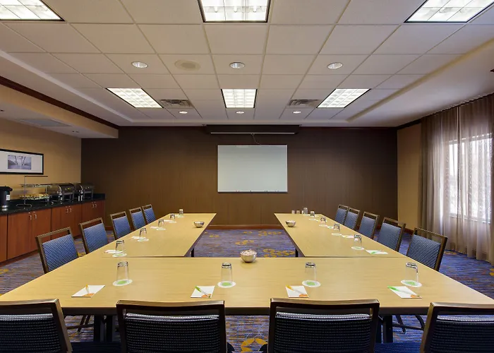Courtyard By Marriott Chicago Schaumburg/woodfield Mall