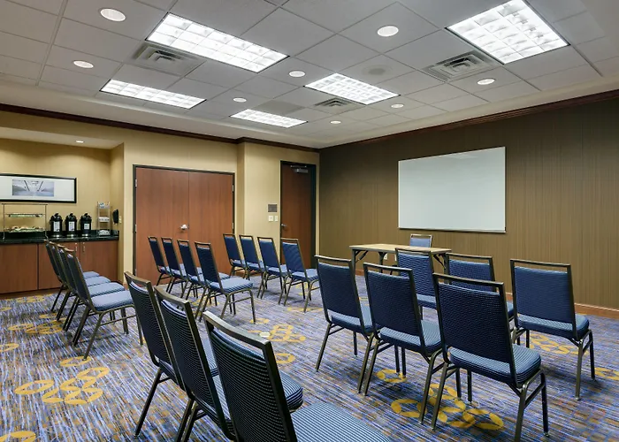 Courtyard By Marriott Chicago Schaumburg/woodfield Mall Hotel 3*